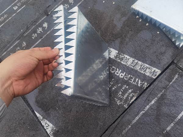 金屬屋面復(fù)合貼面泡沫玻璃保溫板